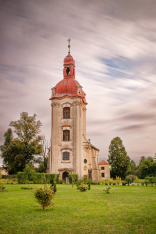 Kostel u Penzionu na Faře v Dubenci